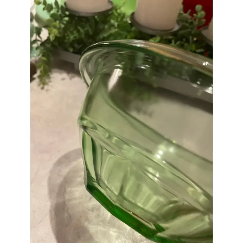 Vintage Hazel Atlas Medium Bowl Green Uranium MCM Rest Well pattern C1930 7.5x3